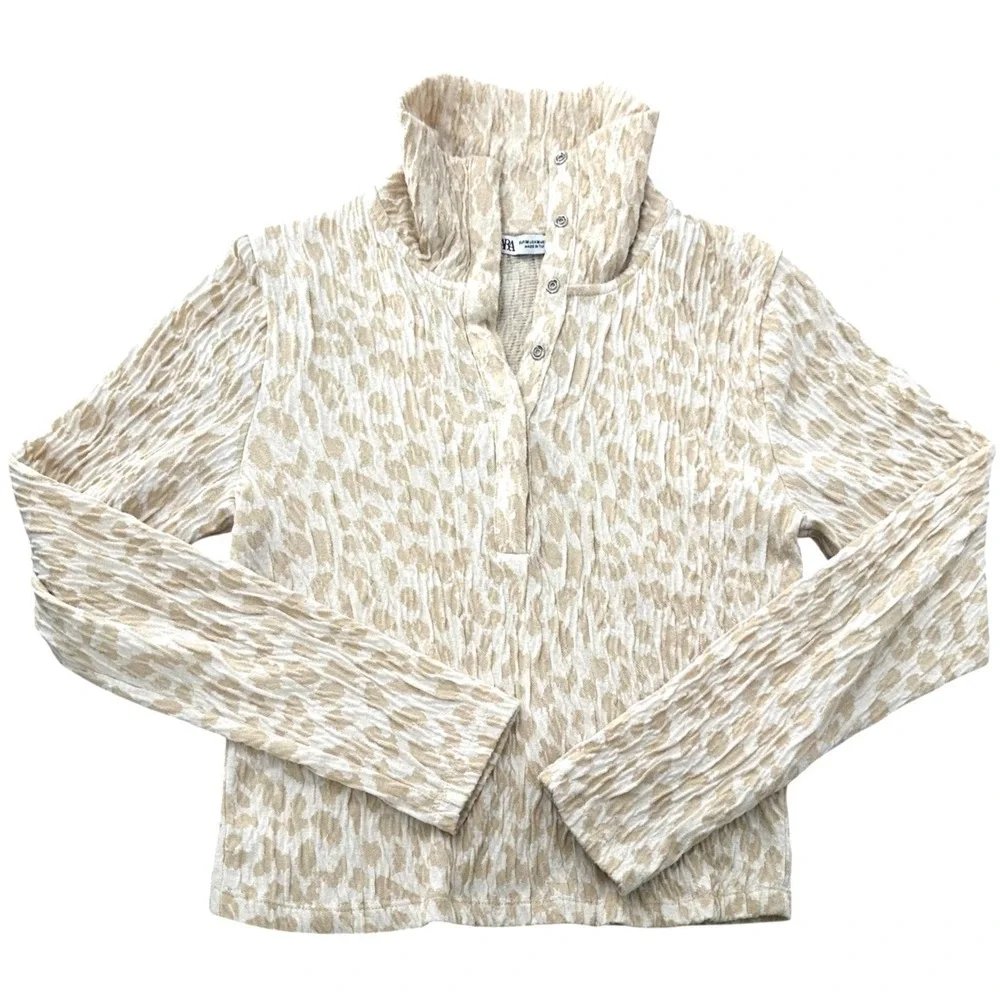 Zara Animal Print Crinkle Blouse Beige & White Long Sleeve Snap Collar Medium